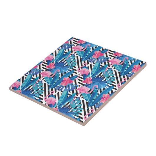Flamingo u. Palmen auf geometrischem Muster Fliese (Seite)