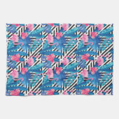 Flamingo u. Palmen auf geometrischem Muster Geschirrtuch (Horizontal)