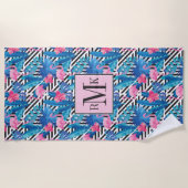 Flamingo u. Palmen auf geometrischem Muster Strandtuch (Vorderseite)