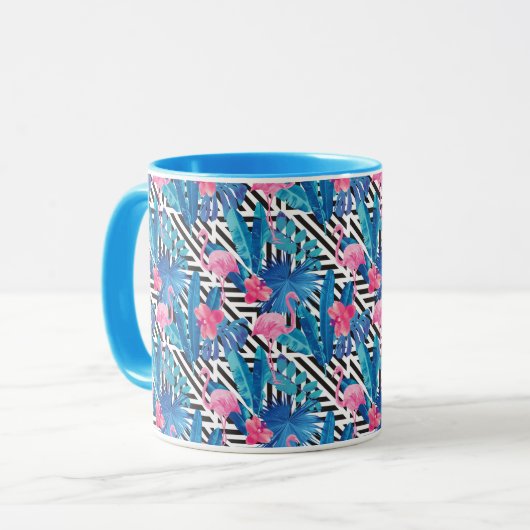 Flamingo u. Palmen auf geometrischem Muster Tasse (Vorderseite Links)