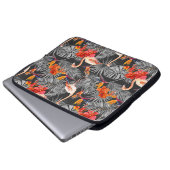 Flamingo und Blume, monochrome Muster. Laptopschutzhülle (Vorne Knopf)