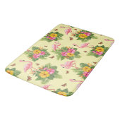 Flamingo und Schmetterlinge 2 Badematte (Schrägansicht)