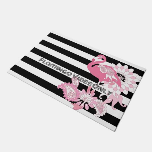 Flamingo Vibes nur Schwarz und Weiß Streifen Flami Fußmatte (Schrägansicht)