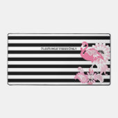 Flamingo Vibes only Black & White Strip Flamingo Schreibtischunterlage (Vorderseite)