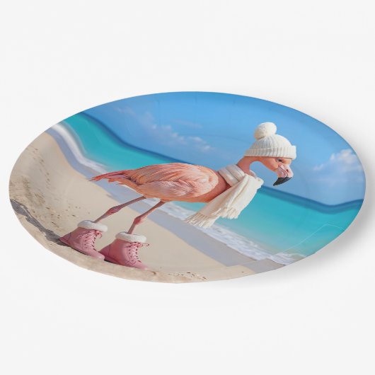 Flamingo Wearing Winter Scarf and Hat Pappteller (Schrägansicht)