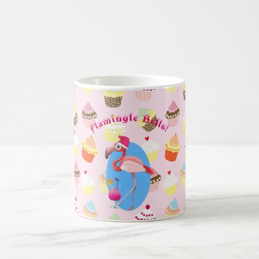 Flamingo Weihnachtscocktails und Cupcakes! Custom Kaffeetasse (Mittel)