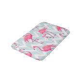 Flamingos Light Gray: Vintag tropisch. Badematte (Schrägansicht)