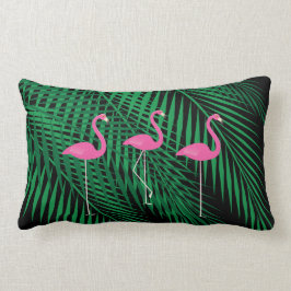Flamingos u. tropische Palmblätter auf schwarzem Lendenkissen