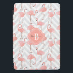 Flamingos und Chevrons Muster mit Monogramm iPad Pro Cover<br><div class="desc">Dieses trendige Design ist fröhlich und skurril und mit einem rosa Flamingos-Muster über einem hellbeige-weiß Zickzack Zickzack-Streifen versehen. Ein passender Zierrahmen enthält Ihr gewünschtes Monogramm und Ihren Namen.</div>