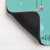 Flamingos Weihnachtsmannmütze präsentiert Schneefl Mousepad (Ecke)