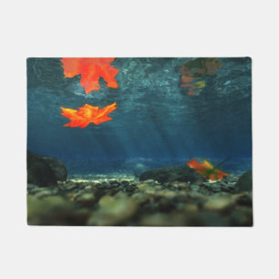 Flamme in der Wassermatte Fußmatte