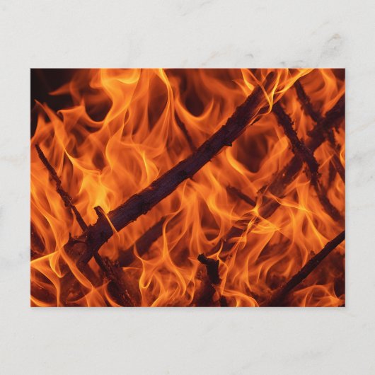 Flammenmakro in Kamin Postkarte (Vorderseite)