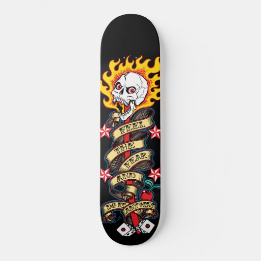 Flammenschädel fühlen die Angst Skateboard (Vorderseite)