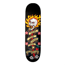 Flammenschädel fühlen die Angst Skateboard
