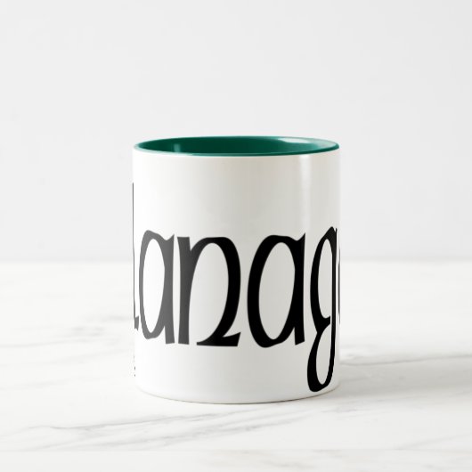 Flanagan keltische Drache-Tasse Zweifarbige Tasse (Mittel)