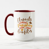 Flannels Hay Rides Pumpkins Cider Blätter Bonfire Tasse (Links)