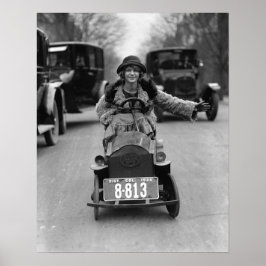 Flapper Driving Pedal Car, 1924. Vintages Foto Poster