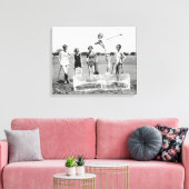Flapper Girls Playing Golf, 1926 Leinwanddruck (Insitu (Wohnzimmer))