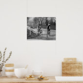 Flapper Girls Riding Bicycles, 1925. Vintages Foto Poster (Küche)