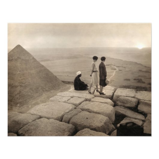 Flapper Girls Sunrise Khufu Pyramid, Ägypten 1920 Fotodruck (Vorne)