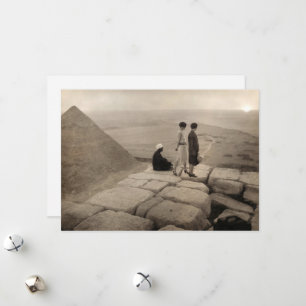 Flapper Mädchen Sonnenaufgang Pyramide des Cheops, Feiertagskarte
