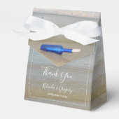 Flasche auf Strand Sand Hochzeit Geschenkschachtel (Vorderseite)