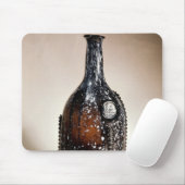 Flasche des dunklen Brauns, vermutlich Nailsea Mousepad (Mit Mouse)
