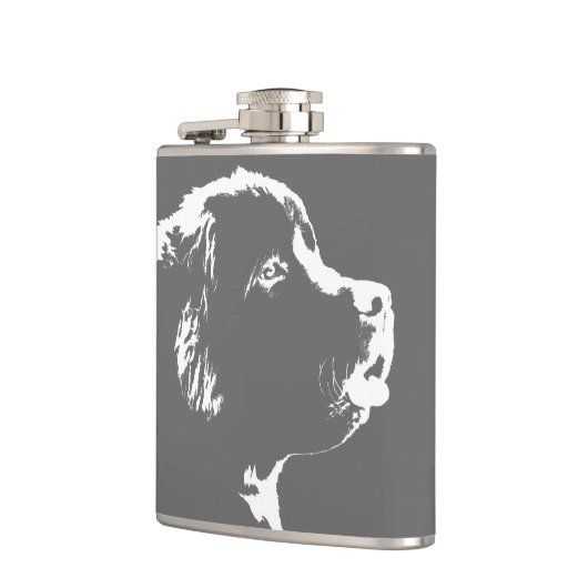 Flasche für den Hund in Neufundland, Flasche für d Flachmann (Links)