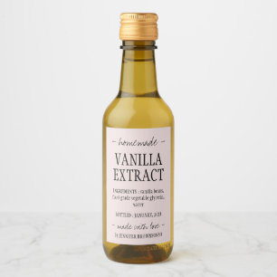 Flasche mit rosa Vanille-Extrakt, selbstgemacht mi Weinetikett