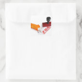 Flasche Pillen und eine FDA-GENEHMIGTE Briefmarke Quadratischer Aufkleber (Tasche)