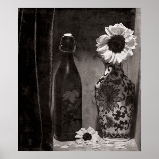 Flasche und Blume Vase in Schwarz und Weiß Poster (Vorne)