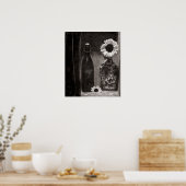 Flasche und Blume Vase in Schwarz und Weiß Poster (Küche)
