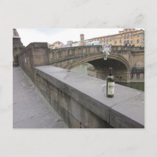 Flasche Wein von der Ponte Santa Trinita Postkarte