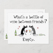 Flasche Wein zwischen Freunden Funny Cat Postkarte (Vorne/Hinten)