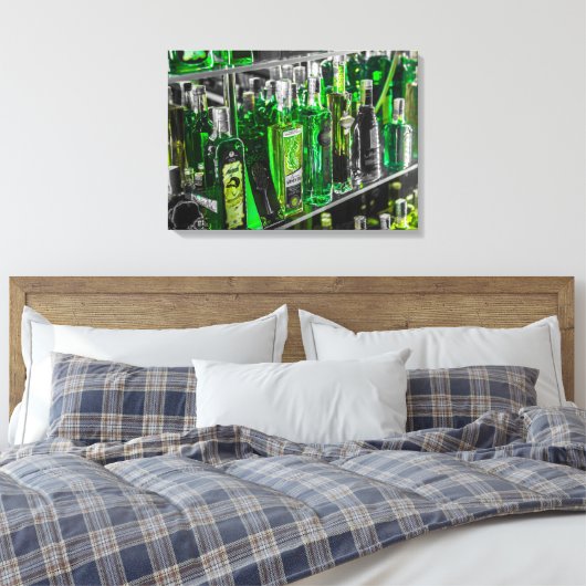 Flaschen aus Absinthe Stretched Canvas drucken Leinwanddruck (Insitu (Schlafzimmer))