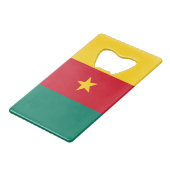 Flaschenkopfflagge aus Edelstahl, Kamerun Geldbeutel Flaschenöffner (Rückseite Schrägansicht)