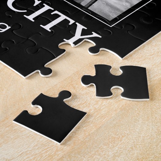 Flatiron Gebäude und Uhr in Schwarz und Weiß 1C Puzzle (Seite)