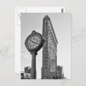 Flatiron Gebäude und Uhr in Schwarz und Weiß 2 Postkarte (Vorne/Hinten)