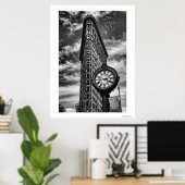 Flatiron Gebäude und Uhr in Schwarz und Weiß Poster (Heimbüro)