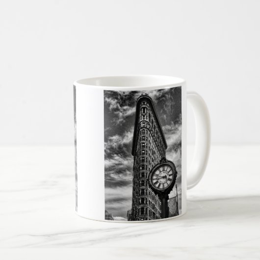 Flatiron Gebäude und Uhr in Schwarzweiss Kaffeetasse (VorderseiteRechts)