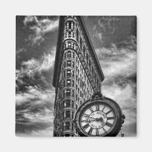 Flatiron Gebäude und Uhr in Schwarzweiss Magnet