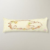 Flaumige schläfrige Katze