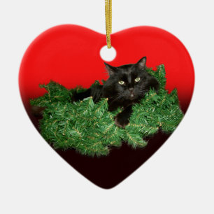 Flaumige schwarze Katze im WeihnachtsKranz Keramik Ornament