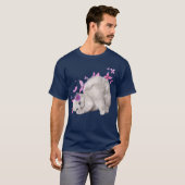 Flauschig weiße Kitten umgeben von rosa Blume und T-Shirt (Vorne ganz)