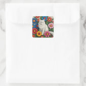 Flauschige weiße Katze und volkstümliche Blumen Quadratischer Aufkleber (Tasche)