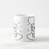 Flauschiger Teddybär mit einem herzförmigen Ball Kaffeetasse (Mittel)