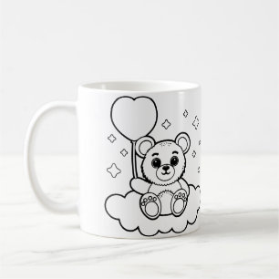 Flauschiger Teddybär mit einem herzförmigen Ball Kaffeetasse