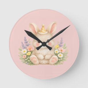 Flauschiges Hasen-Wildblumendesign für einen charm Runde Wanduhr