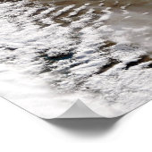 Flaute aus dem Ausbruch des Chaiten-Vulkans, Chile Poster (Ecke)