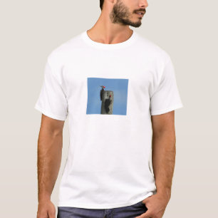 Fleckchen gegen den blauen Himmel T-Shirt